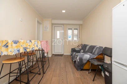 Moradia T8 para Venda em Santo Antonio dos Olivais