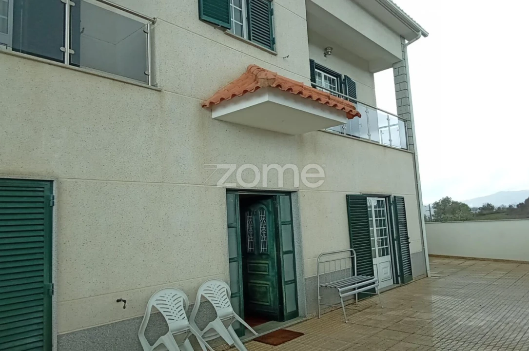 Moradia T4 para Venda em Vila Nova de Foz Côa Foto 49