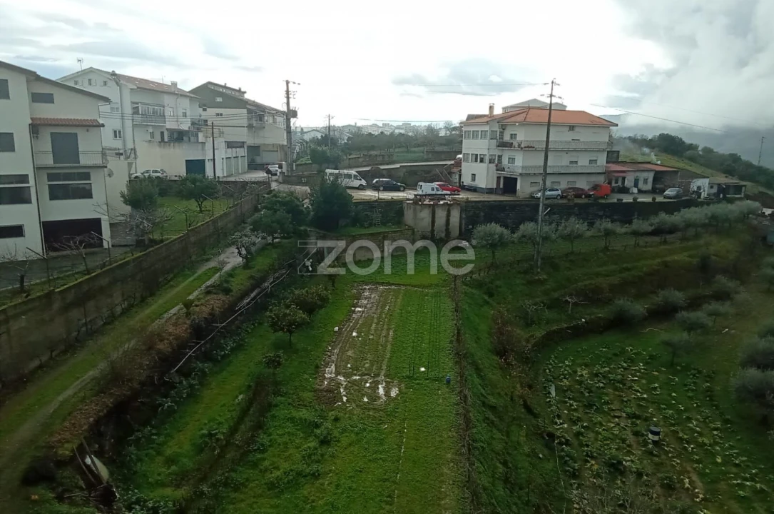 Moradia T4 para Venda em Vila Nova de Foz Côa Foto 37