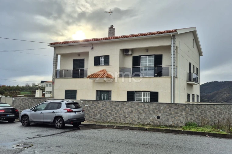 Moradia T4 para Venda em Vila Nova de Foz Côa Foto 59