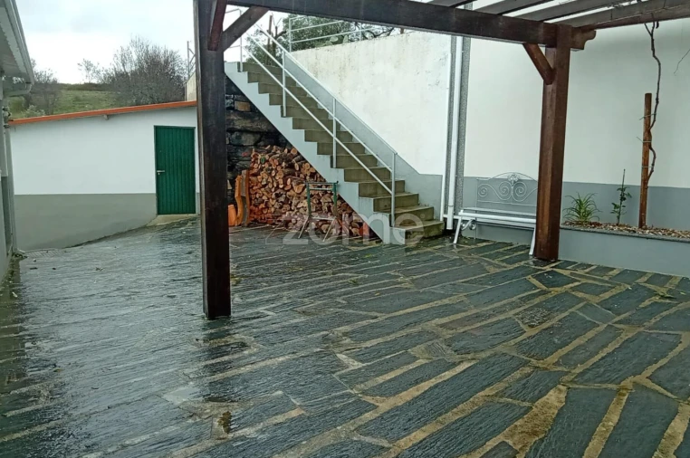 Moradia T4 para Venda em Vila Nova de Foz Côa Foto 50