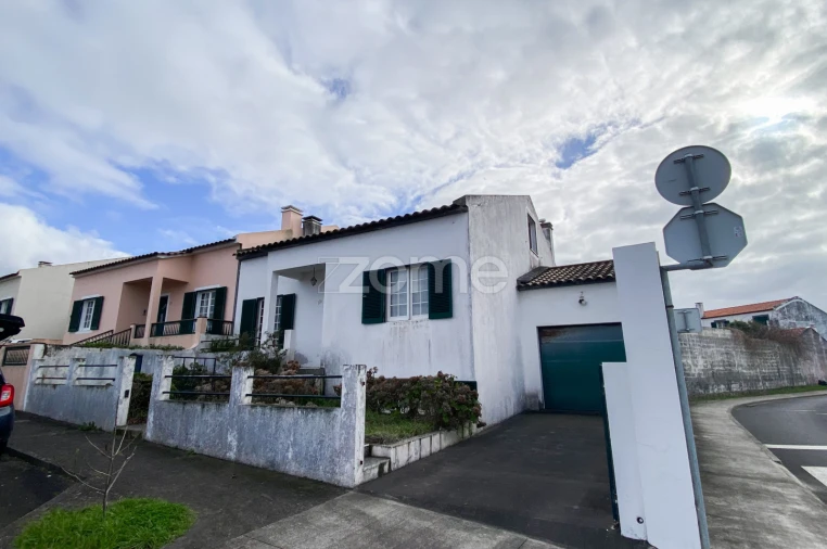 Moradia T4 para Venda em Ribeira Grande (Conceição) Foto 1