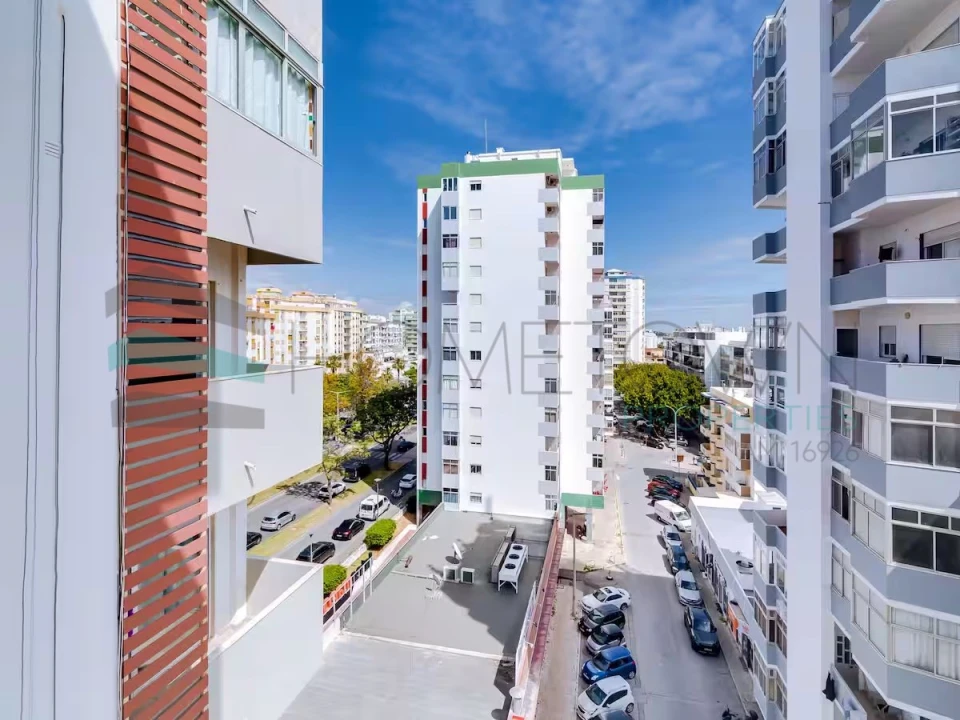 Apartamento T1 para Venda em Quarteira Foto 13