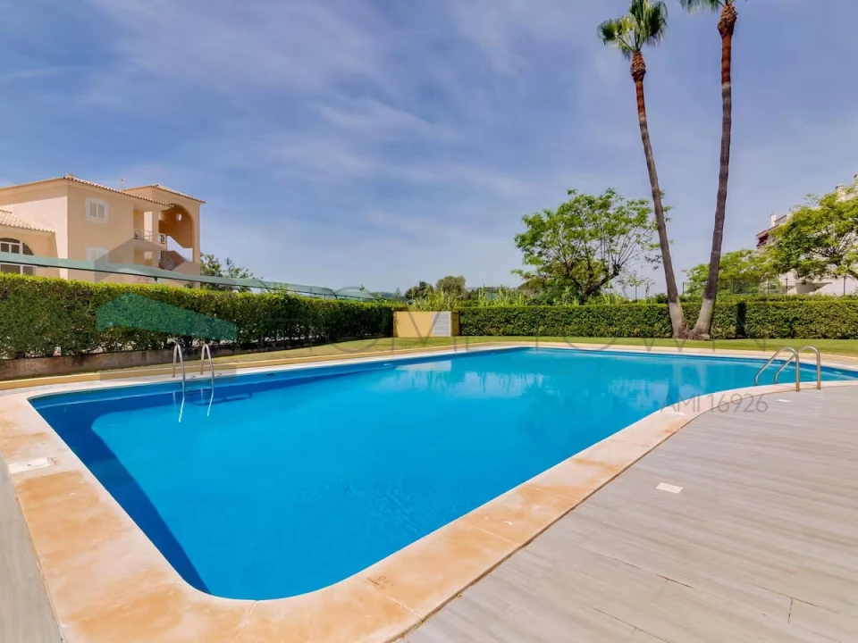 Apartamento T2 para Venda em Quarteira Foto 5