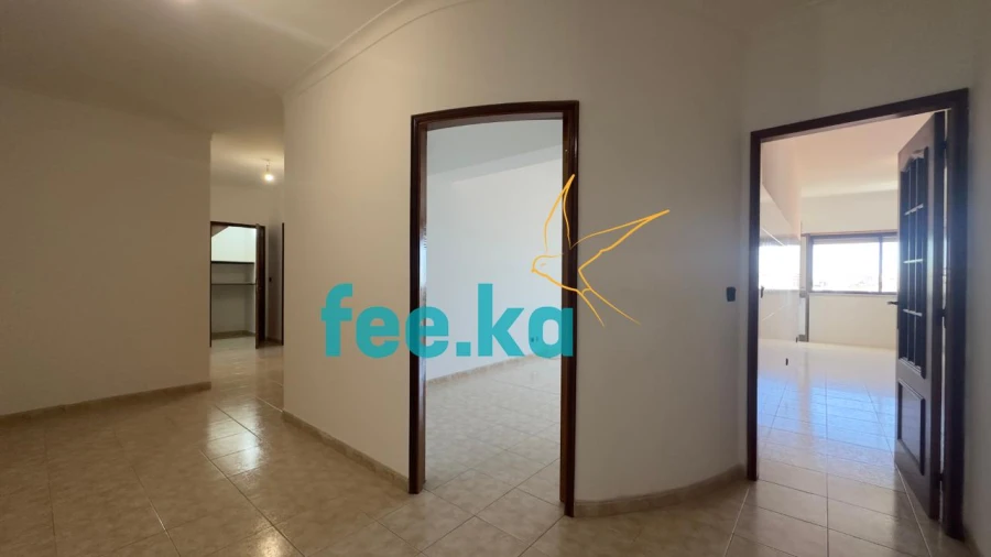 Apartamento T2 para Arrendamento em Castelo Branco Foto 6