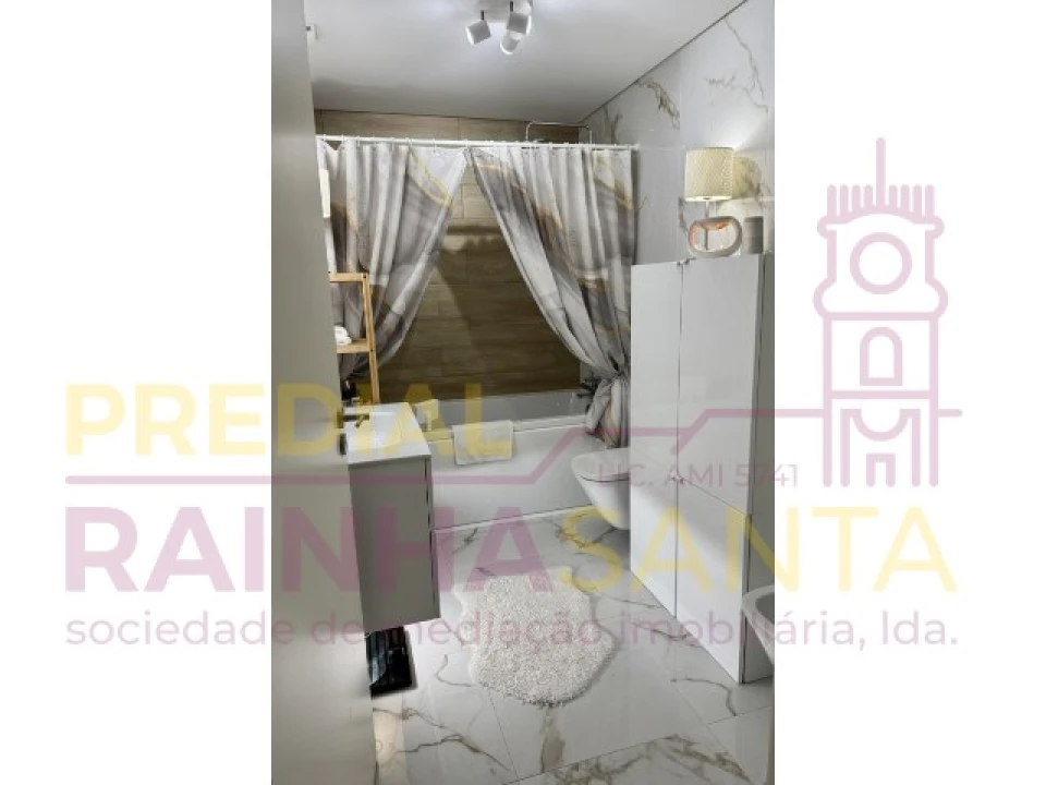 Apartamento T1 para Venda em Buarcos Foto 16