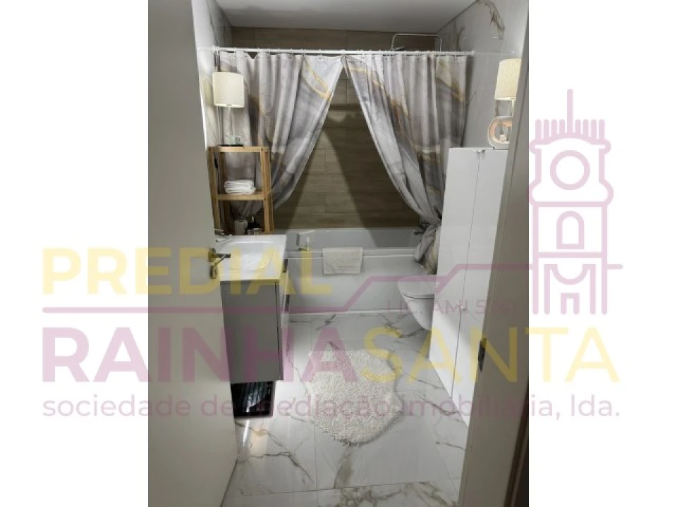 Apartamento T1 para Venda em Buarcos Foto 14