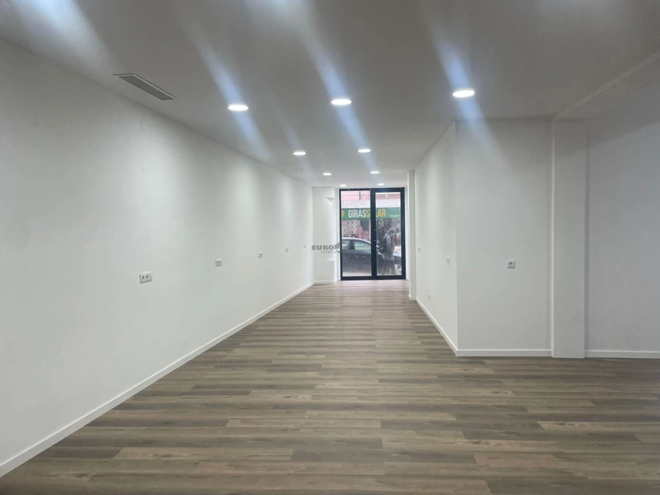 Loja para Arrendamento em Penha de França Foto 9