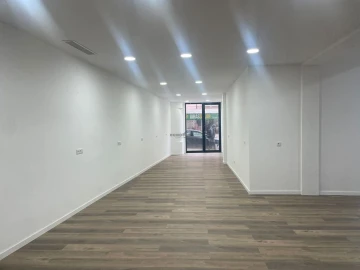 Loja para Arrendamento em Penha de França