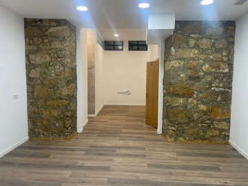 Loja para Arrendamento em Penha de França