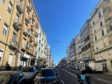 Loja para Arrendamento em Penha de França