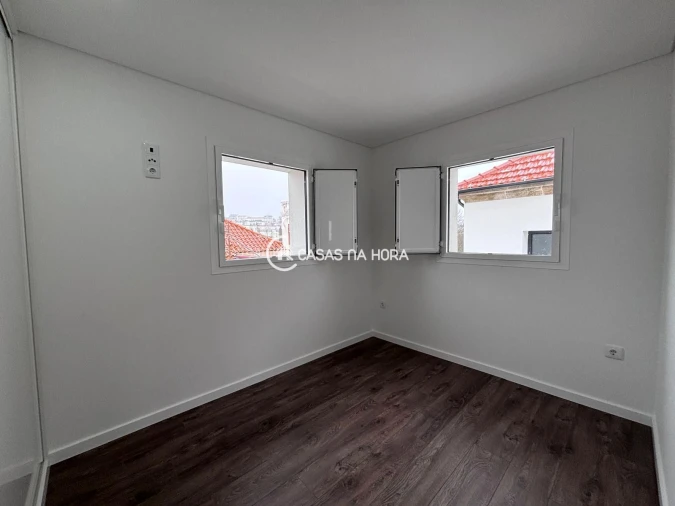 Apartamento T2 para Arrendamento em Viseu Foto 9