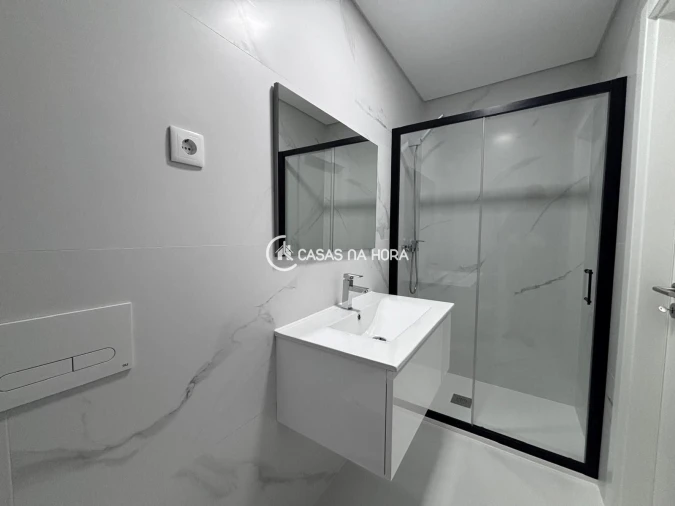 Apartamento T2 para Arrendamento em Viseu Foto 11