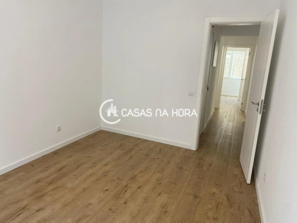 Apartamento T2 para Arrendamento em Almada, Cova da Piedade, Pragal e Cacilhas Foto 21