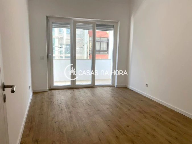 Apartamento T2 para Arrendamento em Almada, Cova da Piedade, Pragal e Cacilhas Foto 20