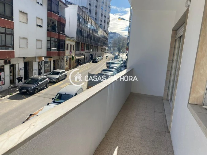 Apartamento T2 para Arrendamento em Almada, Cova da Piedade, Pragal e Cacilhas Foto 25