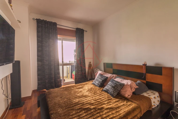 Apartamento T2 para Venda em Póvoa de Santa Iria e Forte da Casa Foto 24