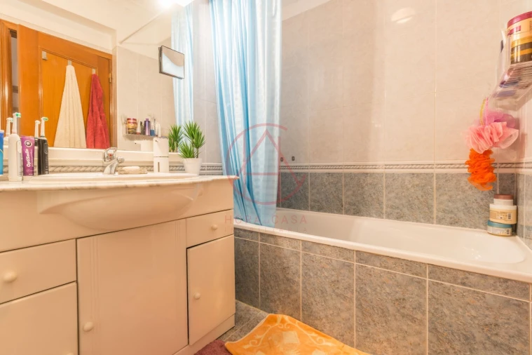Apartamento T2 para Venda em Póvoa de Santa Iria e Forte da Casa Foto 29