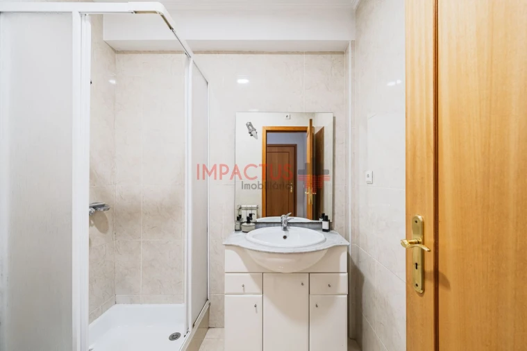 Apartamento T3 para Venda em Rio Tinto Foto 19