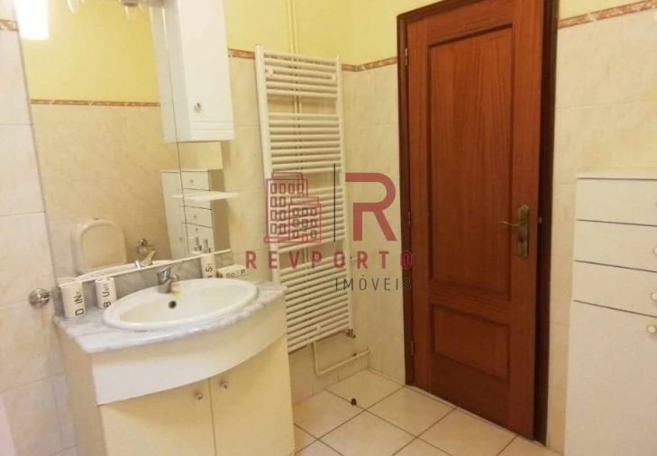 Moradia T1 para Arrendamento em Souto Foto 11