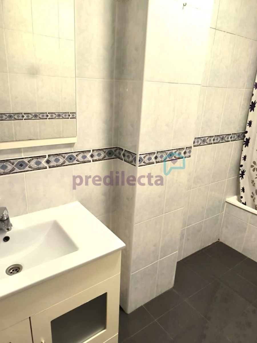 Apartamento T1 para Arrendamento em Paranhos Foto 14