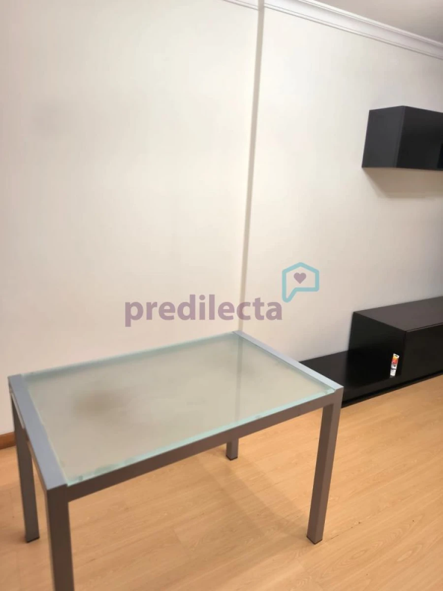 Apartamento T1 para Arrendamento em Paranhos Foto 7