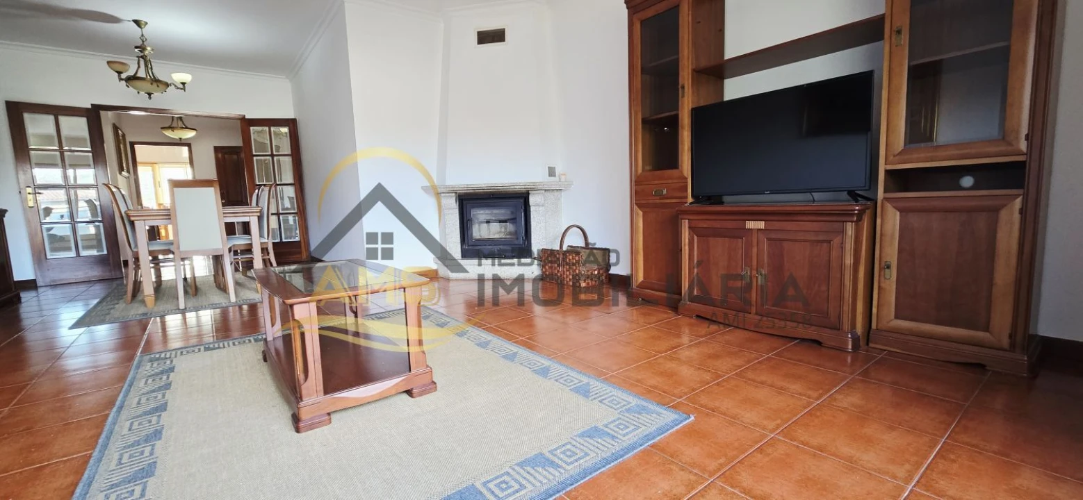 Apartamento T3 para Venda em Quinchães Foto 50