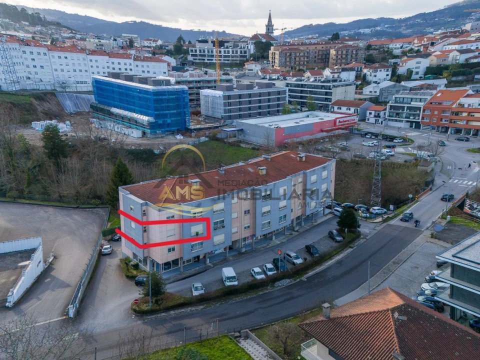 Apartamento T3 para Venda em Quinchães Foto 2