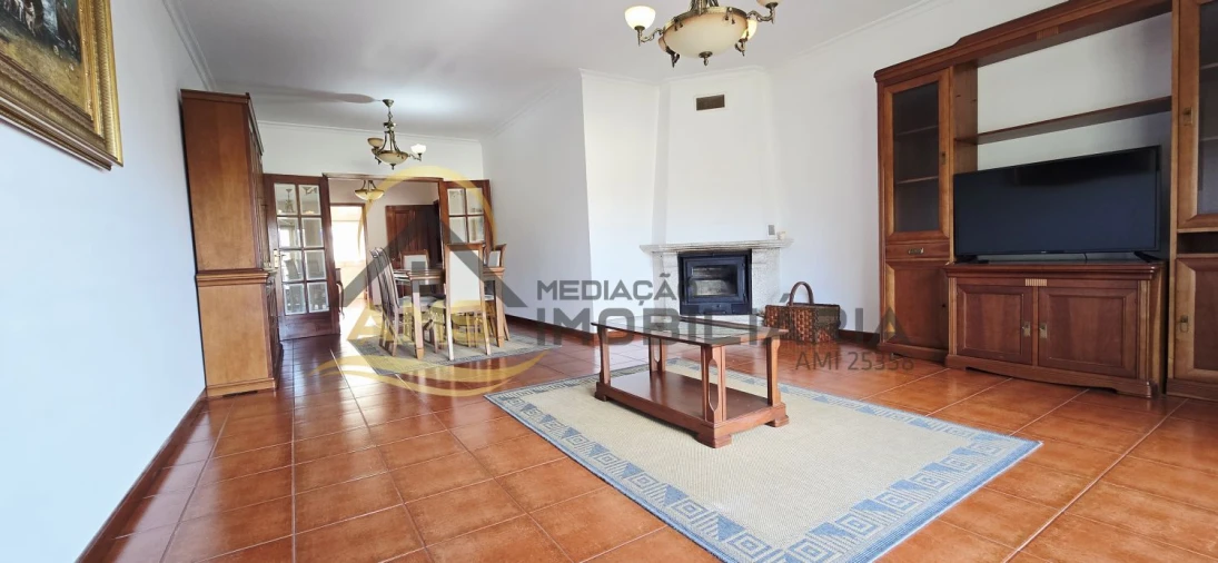 Apartamento T3 para Venda em Quinchães Foto 47