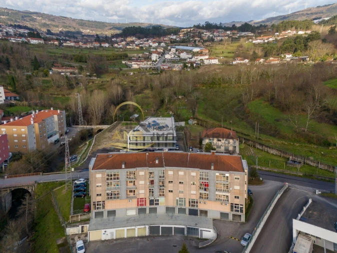 Apartamento T3 para Venda em Quinchães Foto 12