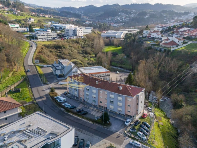 Apartamento T3 para Venda em Quinchães Foto 9