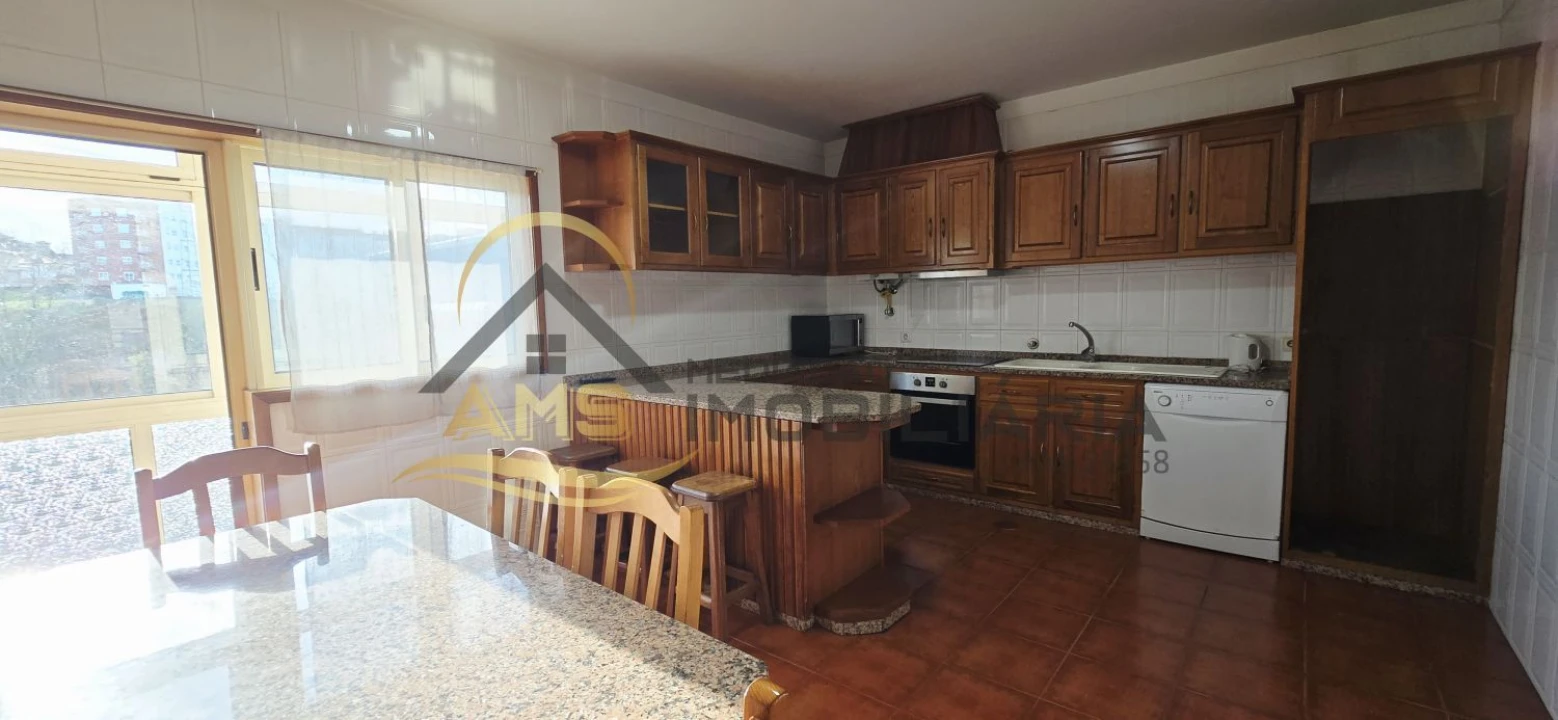 Apartamento T3 para Venda em Quinchães Foto 28