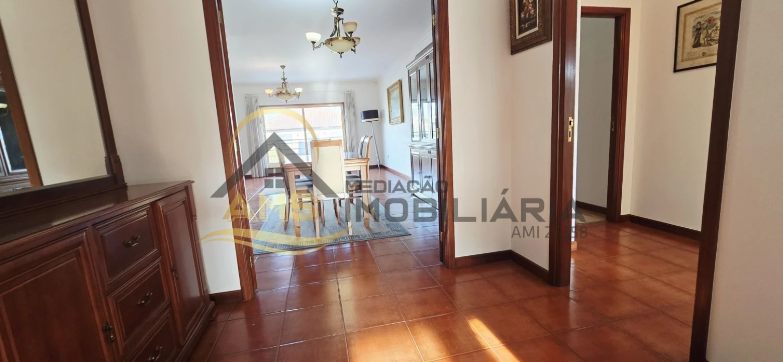 Apartamento T3 para Venda em Quinchães Foto 23