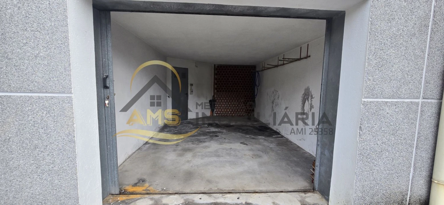 Apartamento T3 para Venda em Quinchães Foto 56