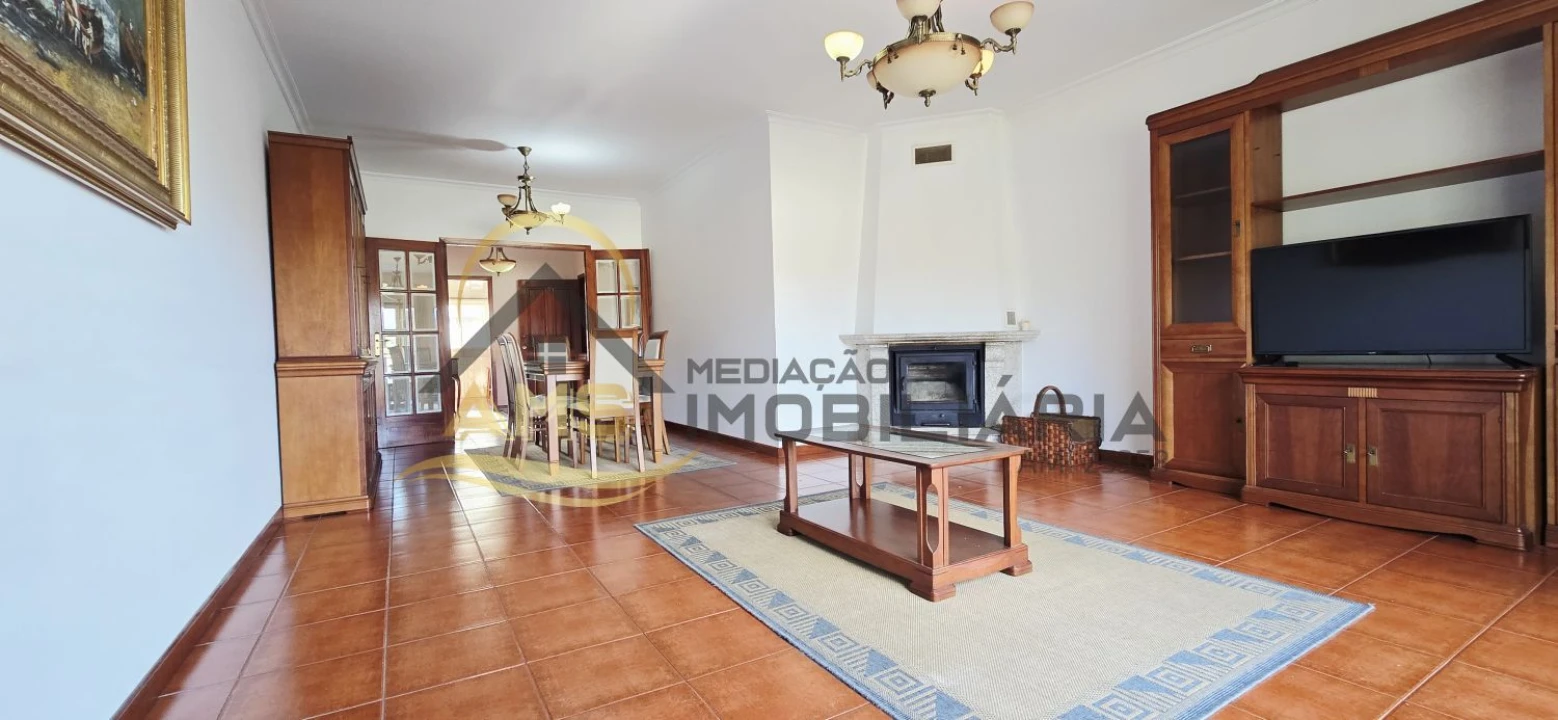 Apartamento T3 para Venda em Quinchães Foto 49