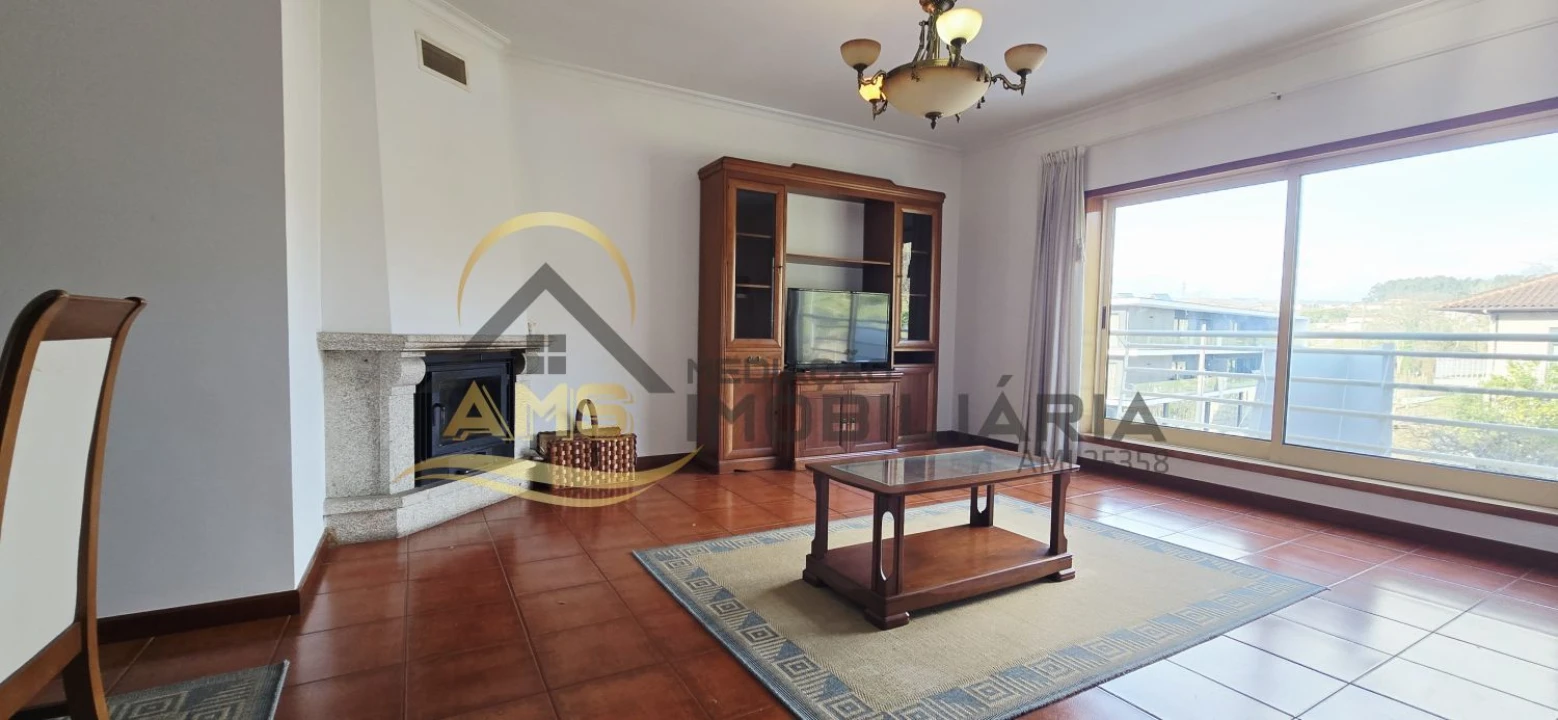 Apartamento T3 para Venda em Quinchães Foto 46