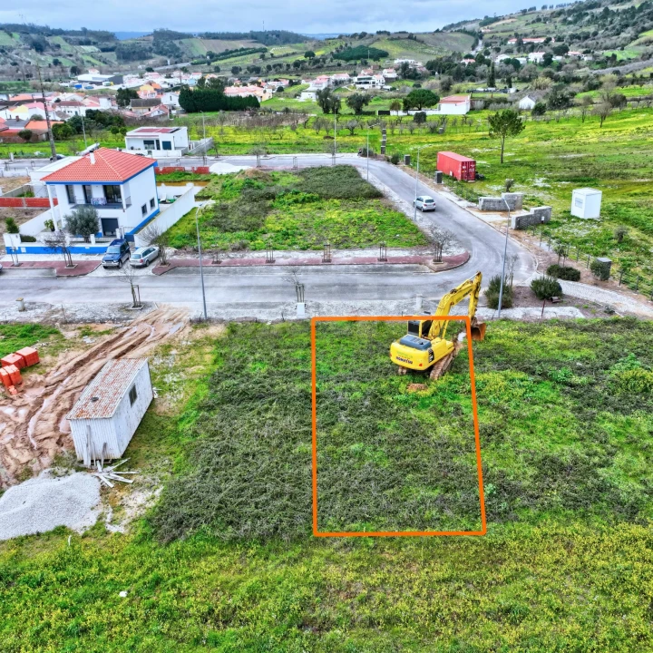 Moradia T3 para Venda em Roliça Foto 8