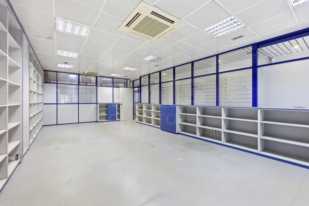 Loja para Venda em Alcobaça e Vestiaria Foto 2