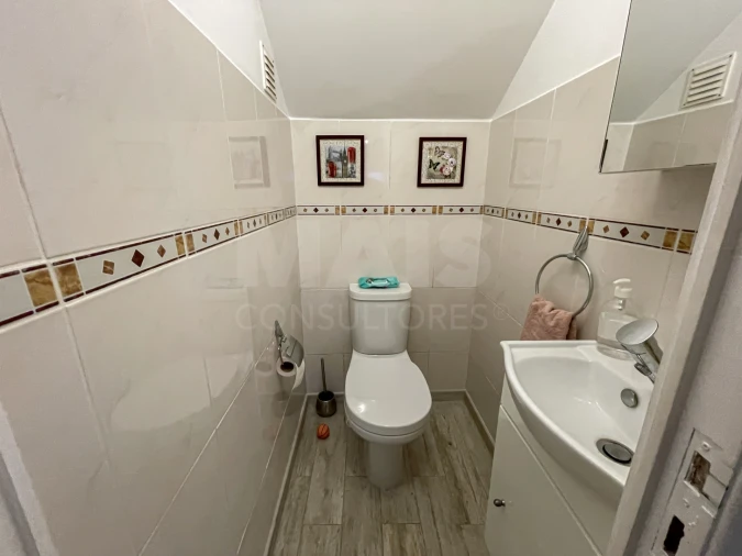 Moradia T4 para Venda em Alcabideche Foto 8