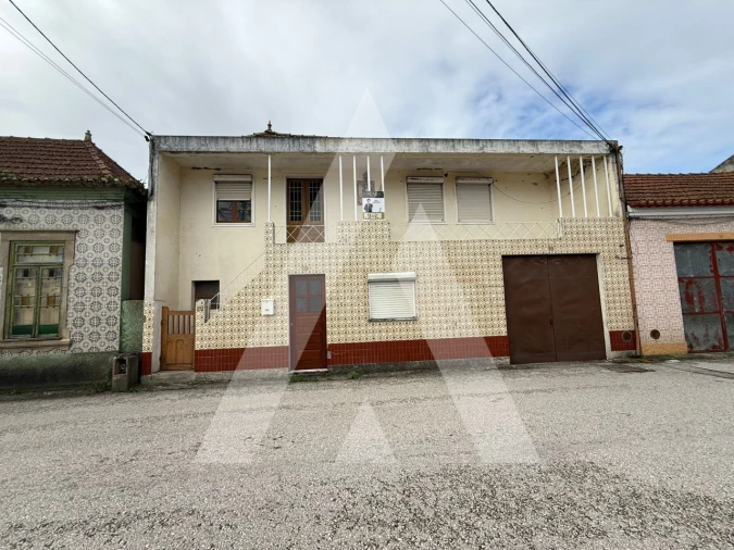 Moradia T4 para Venda em Aradas Foto 2