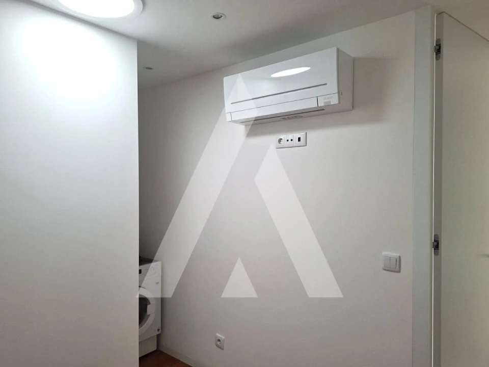 Apartamento T3 para Arrendamento em Santa Maria Maior e Monserrate e Meadela Foto 14