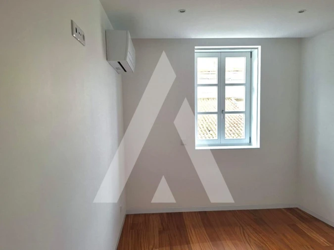 Apartamento T3 para Arrendamento em Santa Maria Maior e Monserrate e Meadela Foto 11