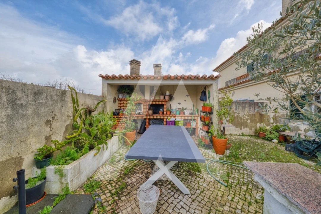 Moradia T4 para Venda em Lamas e Cercal Foto 5