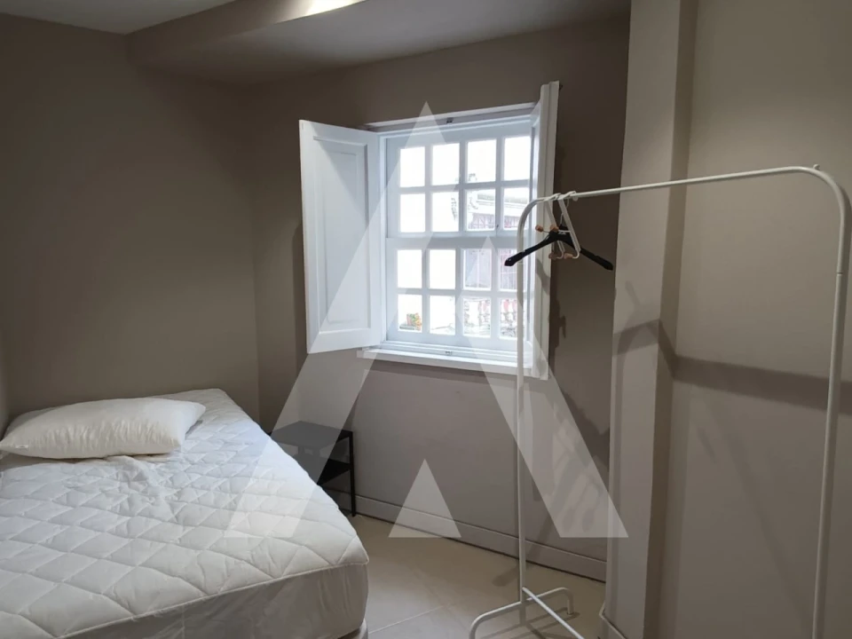 Apartamento T3 para Arrendamento em Sé Nova, Santa Cruz, Almedina e São Bartolomeu Foto 18