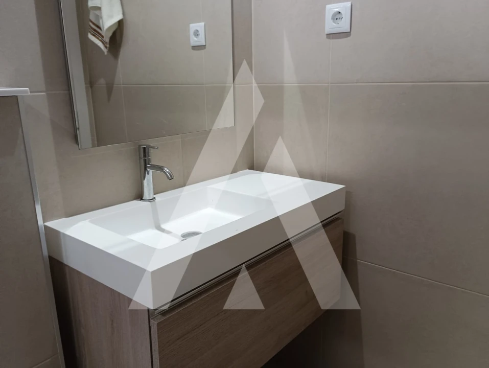 Apartamento T3 para Arrendamento em Sé Nova, Santa Cruz, Almedina e São Bartolomeu Foto 26