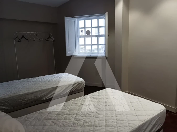 Apartamento T3 para Arrendamento em Sé Nova, Santa Cruz, Almedina e São Bartolomeu Foto 16