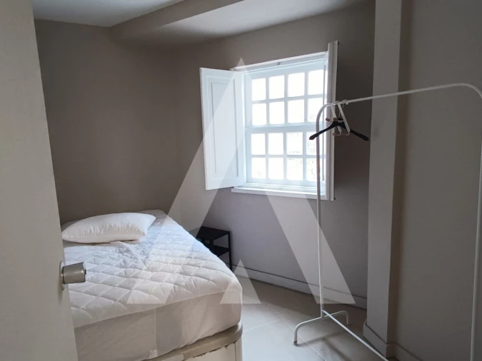 Apartamento T3 para Arrendamento em Sé Nova, Santa Cruz, Almedina e São Bartolomeu Foto 17