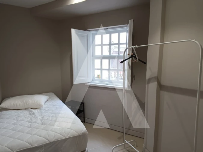 Apartamento T3 para Arrendamento em Sé Nova, Santa Cruz, Almedina e São Bartolomeu Foto 18