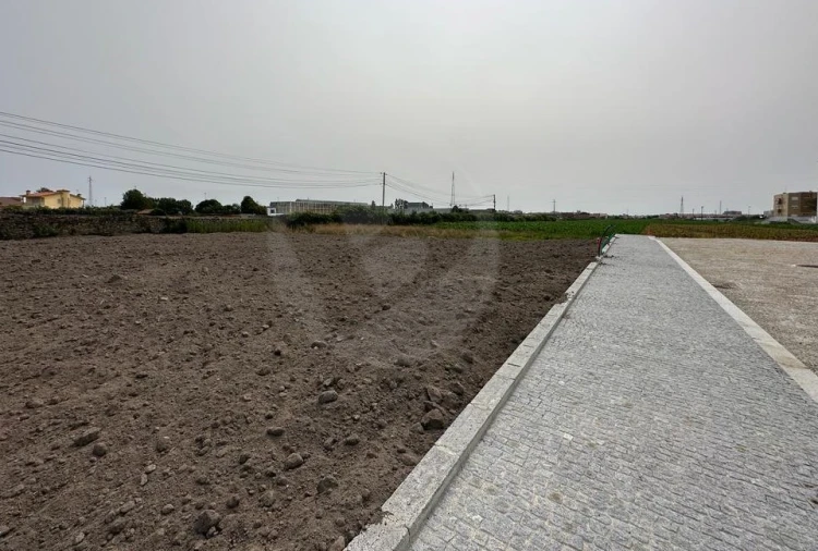 Terreno para Venda em Póvoa de Varzim, Beiriz e Argivai Foto 9