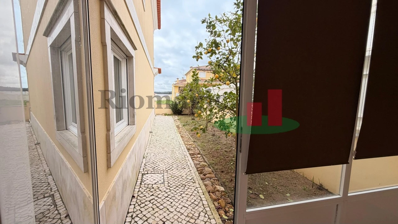 Moradia T5 para Venda em Rio Maior Foto 64